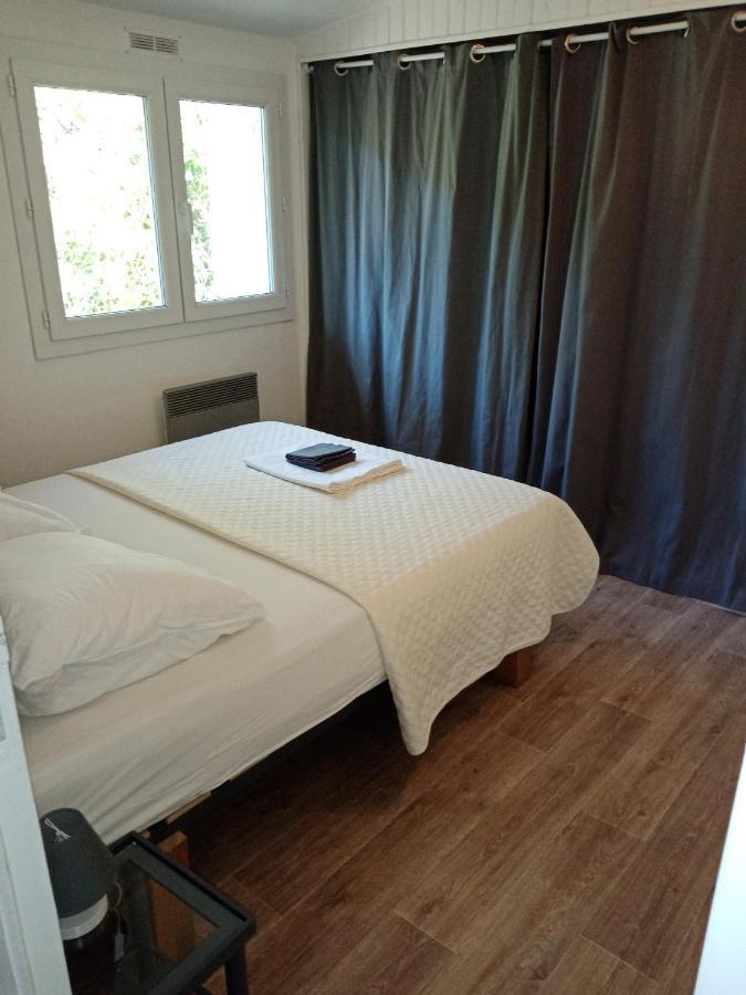 Chalet Agreable, A Proximite Du Centre Historique, Golf Academy วิลเนิฟ-เลส์-อาวิญง ภายนอก รูปภาพ